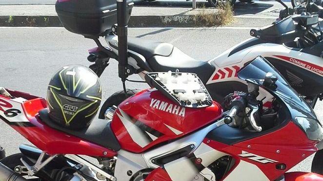 In moto senza assicurazione né patente Yamaha sequestrata e multa da 2.237 euro