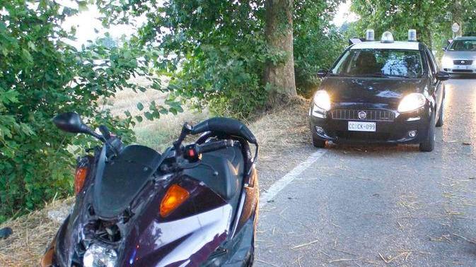 Guarirà in un mese il ciclomotorista finito fuori strada