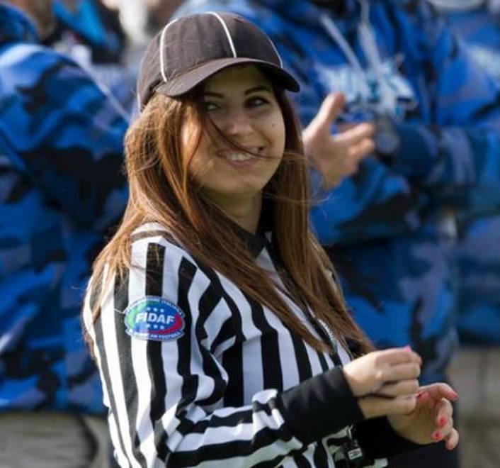 Federica, da cheerleader ad arbitro di football americano