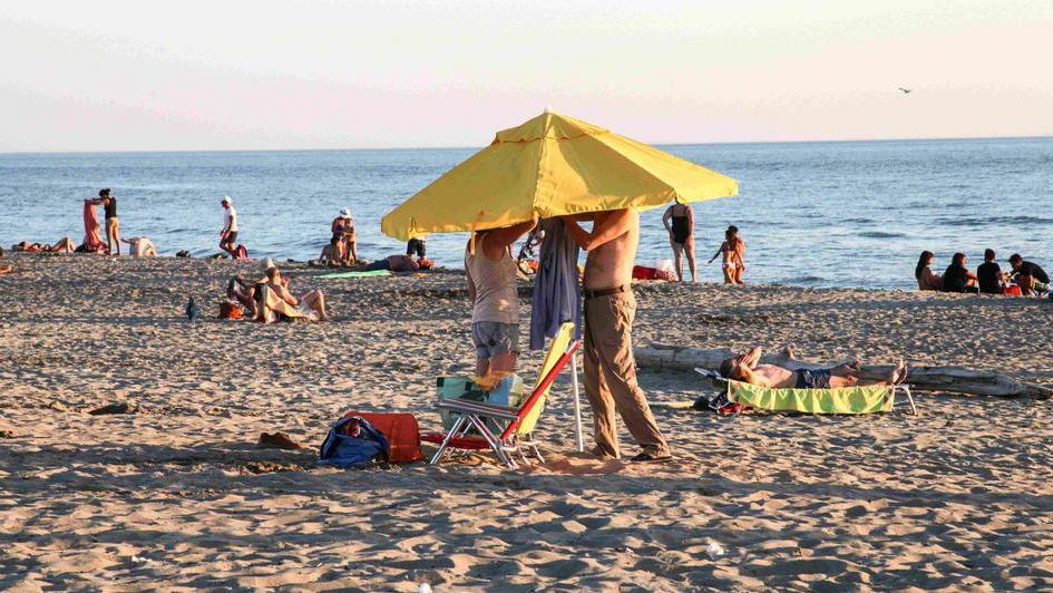 La spiaggia libera nelle vicinanze del bagno Perla