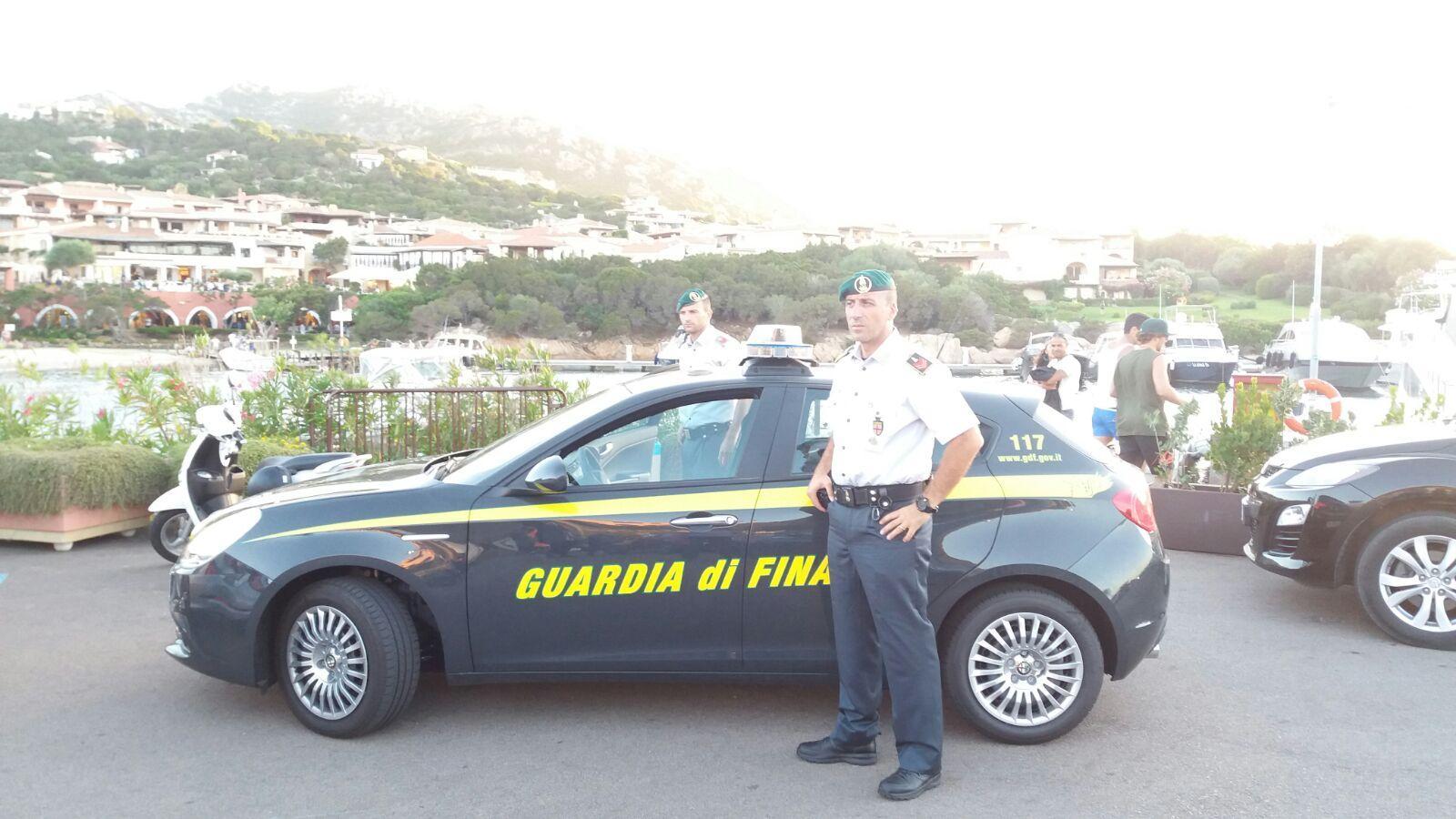 Controlli delle Fiamme gialle, scoperto a Olbia un deposito di merce contraffatta 