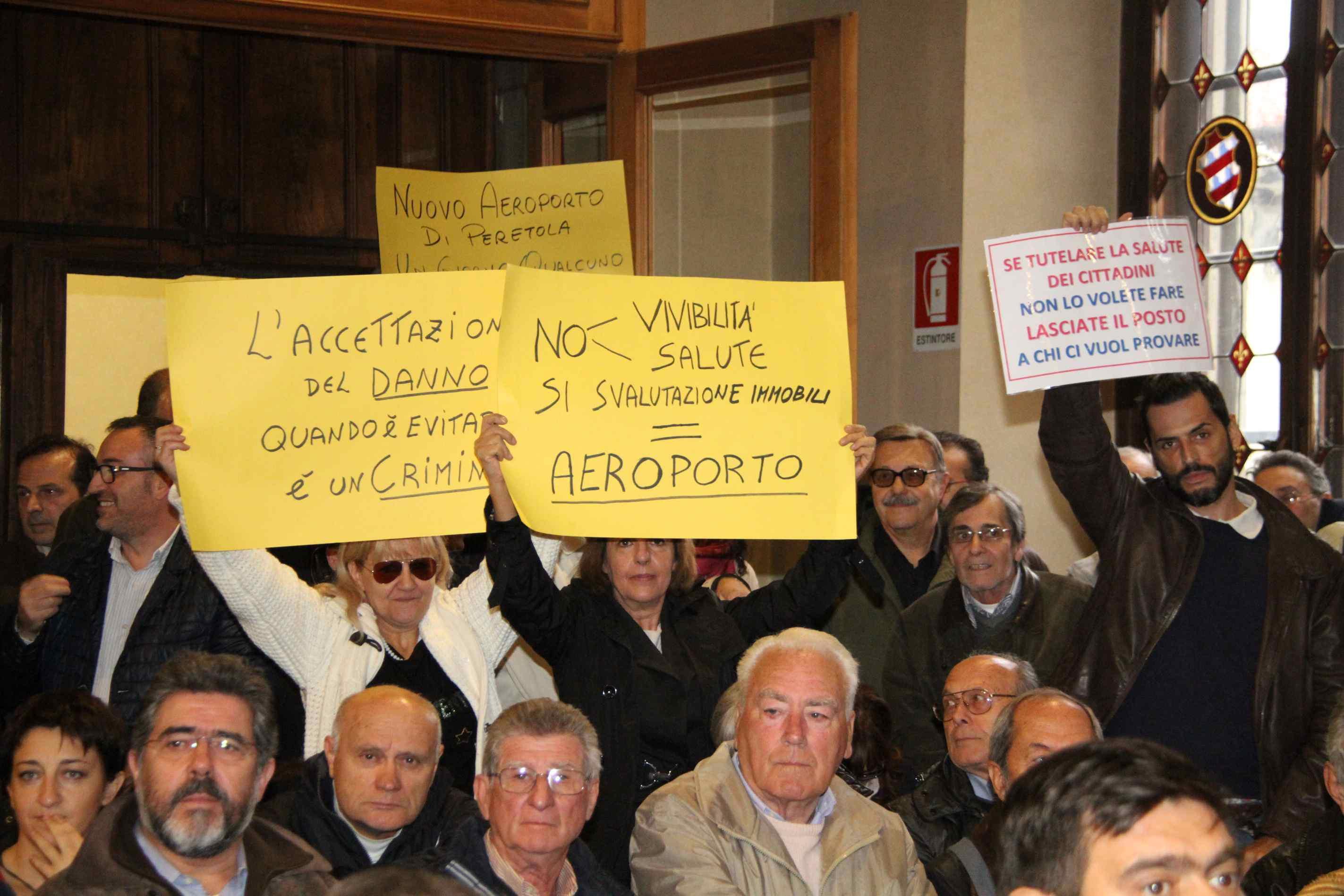 Le proteste contro l'aeroporto in consiglio comunale a Prato 