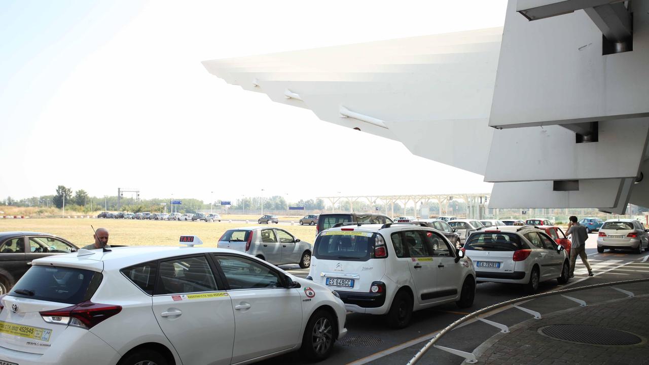 Nuove licenze dei taxi, cento domande per quindici posti