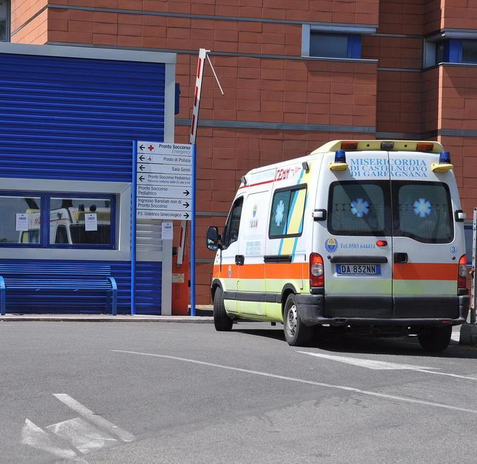 I medici del Versilia: «Da oggi arrivano giorni difficili» 