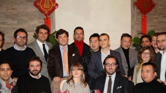 Ristorante per soli cinesi? Tanti italiani a pranzo