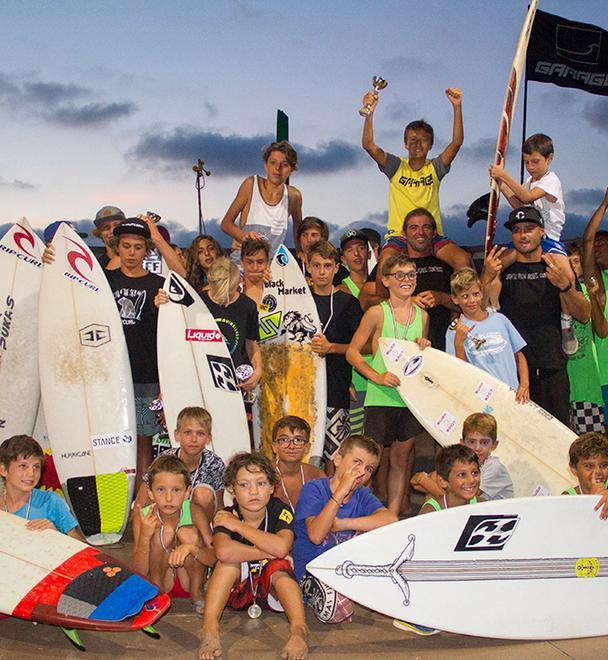 Falcomer regina del surf a Trinità 