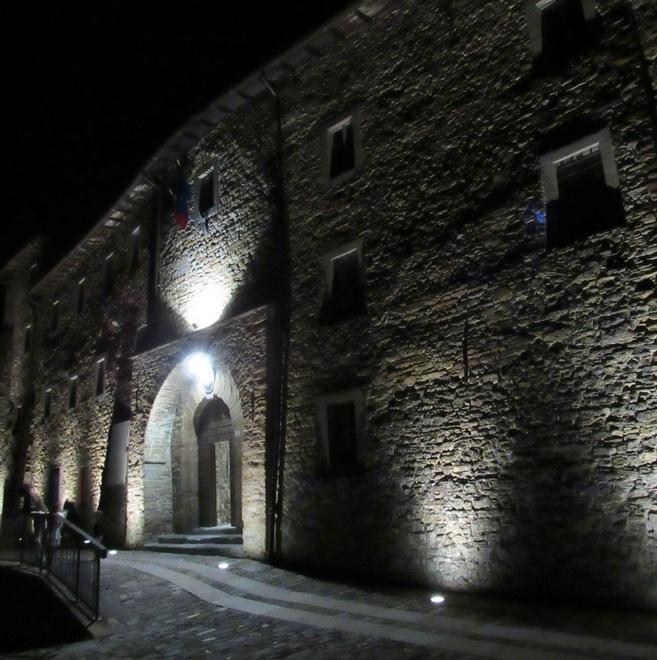 Rocca: nuove luci, aperta la cisterna del 300 