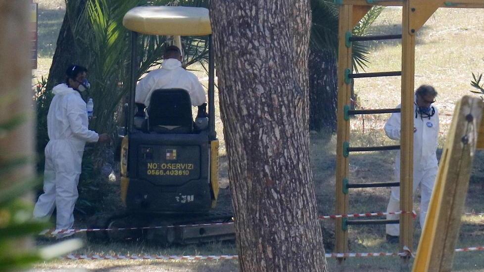 Villa Corridi, mille tonnellate di amianto e terra da rimuovere. La scuola rischia un mese di stop