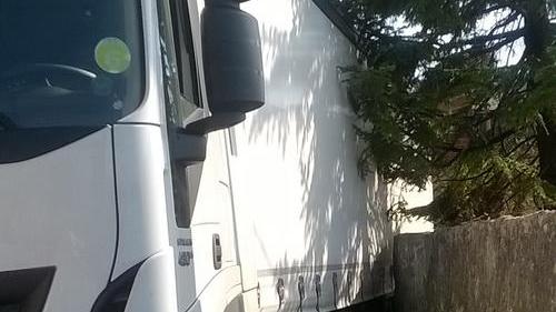 Via Melara tra camion e polveri