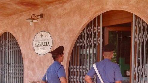 Fallisce la rapina alla farmacia