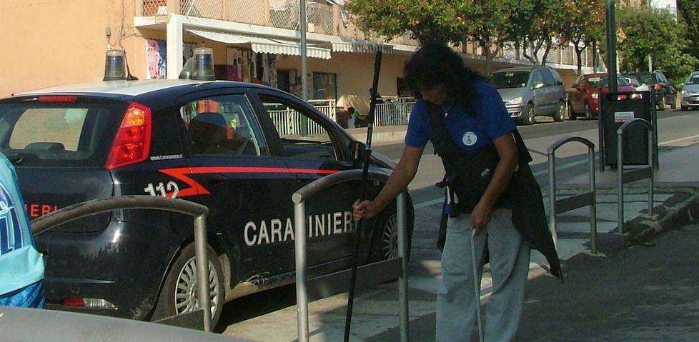 Il ladro morde il padrone di casa prima della fuga 