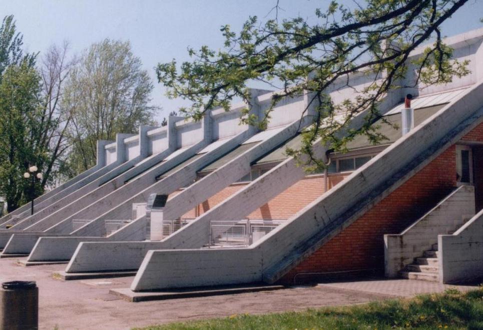 Vecchia piscina, al via le pratiche per demolirla 