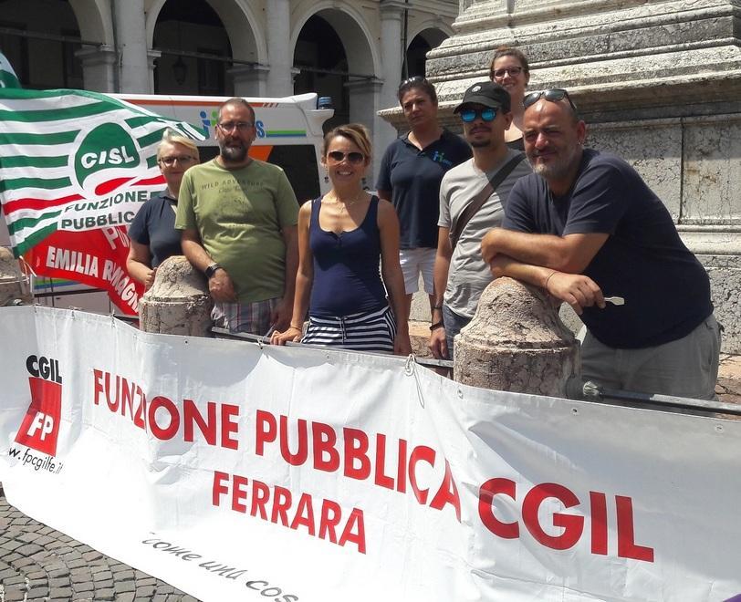 Ambulanze, i volontari: «Diffamati da Cgil e Cisl» 