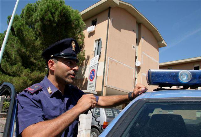 Una pattuglia di polizia