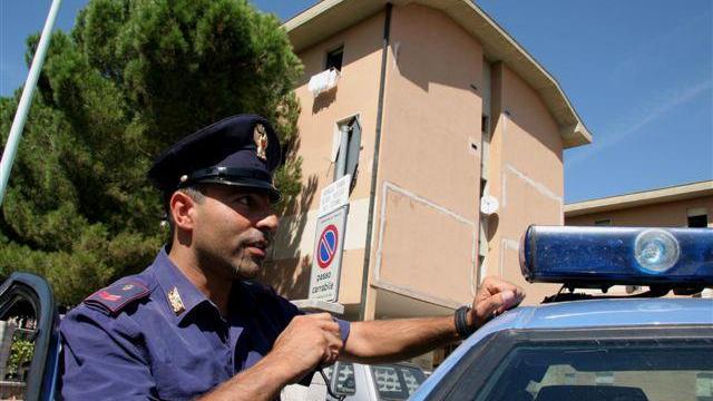 Una pattuglia di polizia