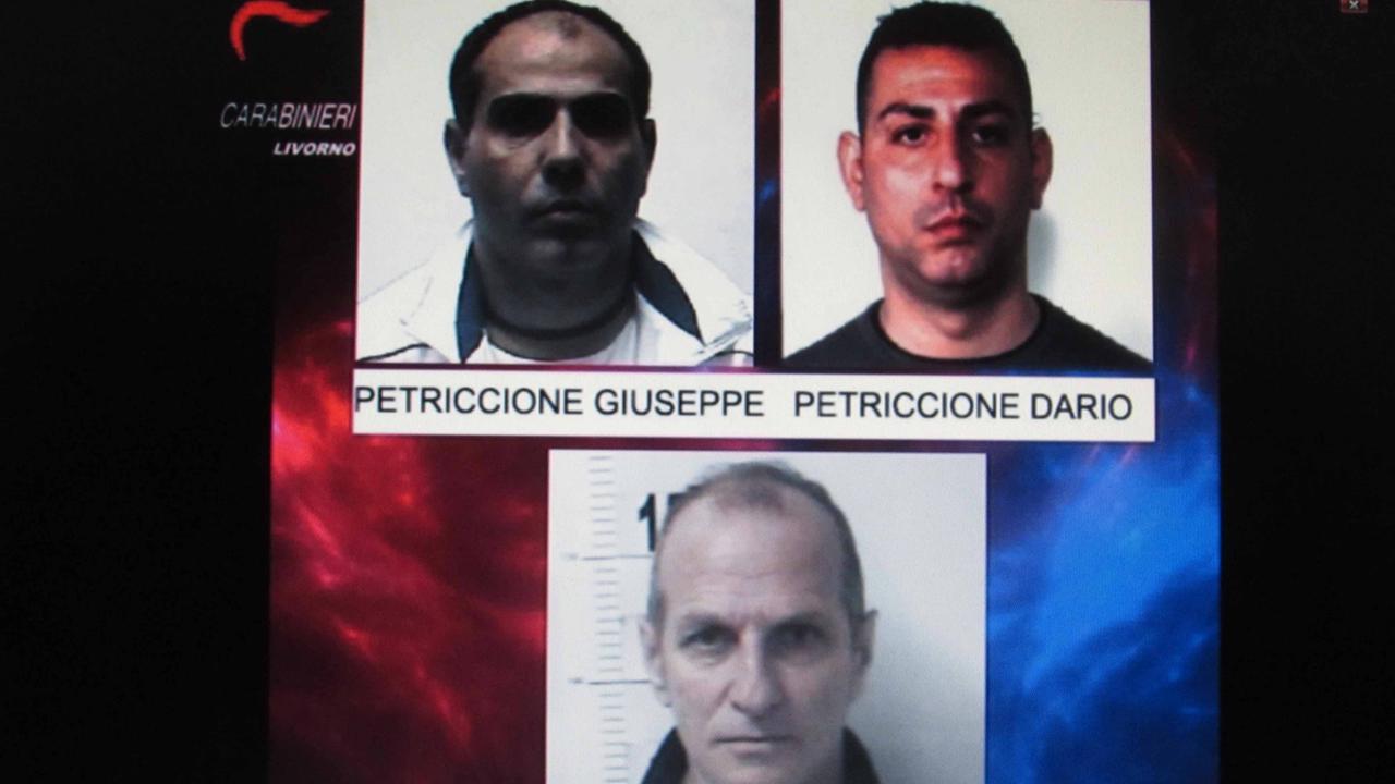 I tre arrestati dai carabinieri per le rapine ai supermercati (Pentafoto)