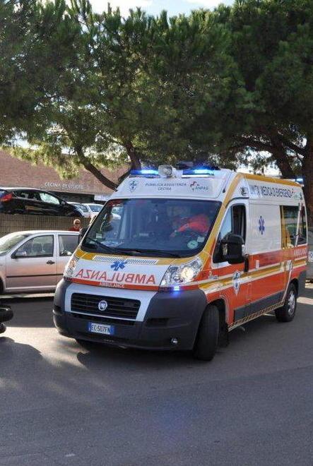 Un'ambulanza della Pubblica assistenza