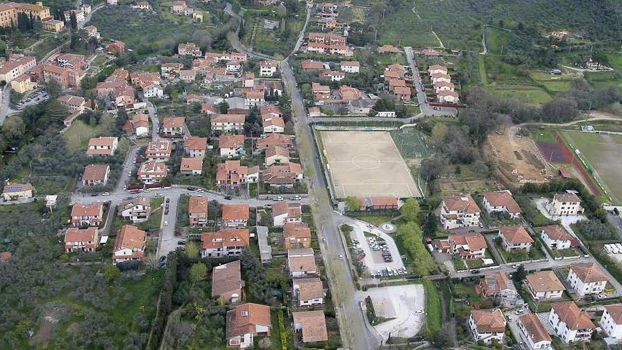 La luminara finisce in mano ai vandali