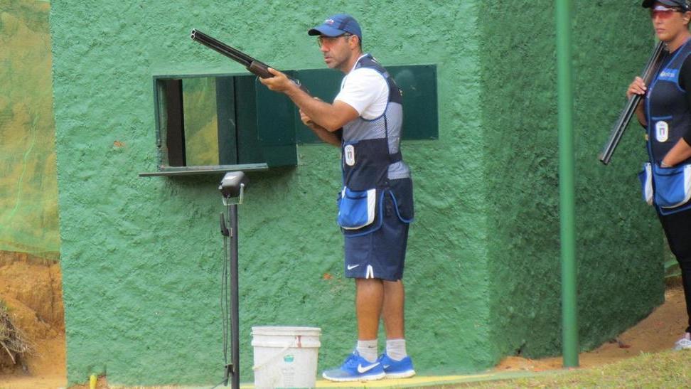 «Ajò Lui’, fagli vedere che sei sardo»