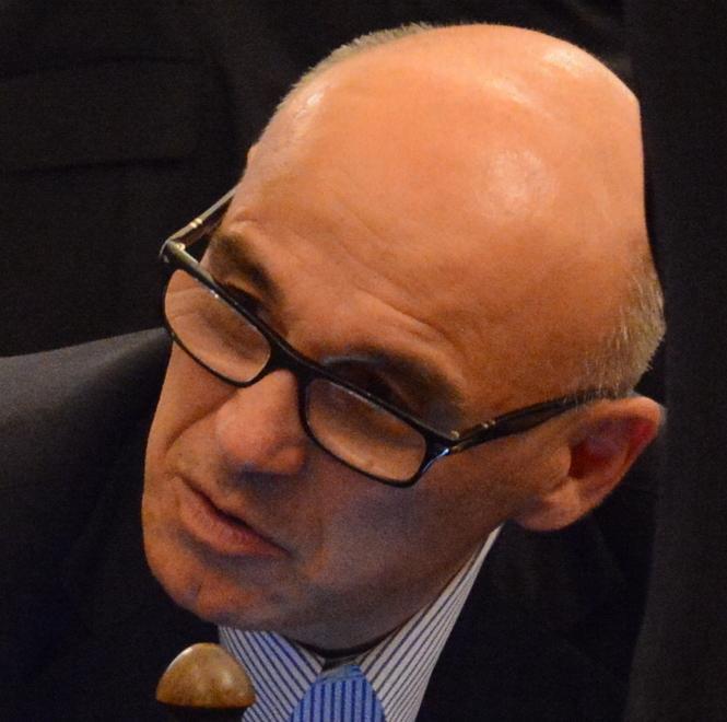 Pd, Ferragosto rovente serve l’accordo sul segretario