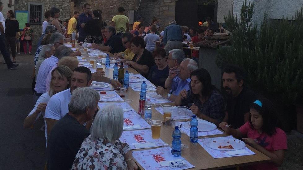 Tutti pazzi per la pizza nelle aie di Sole