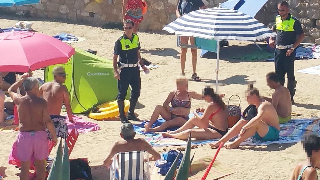 I controlli della polizia locale in spiaggia