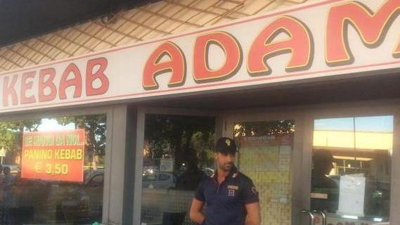 Licenza sospesa al Kebab davanti alla stazione di Viareggio