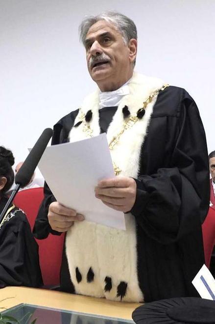 Undicimila euro la spesa per il ritratto del rettore Augello 