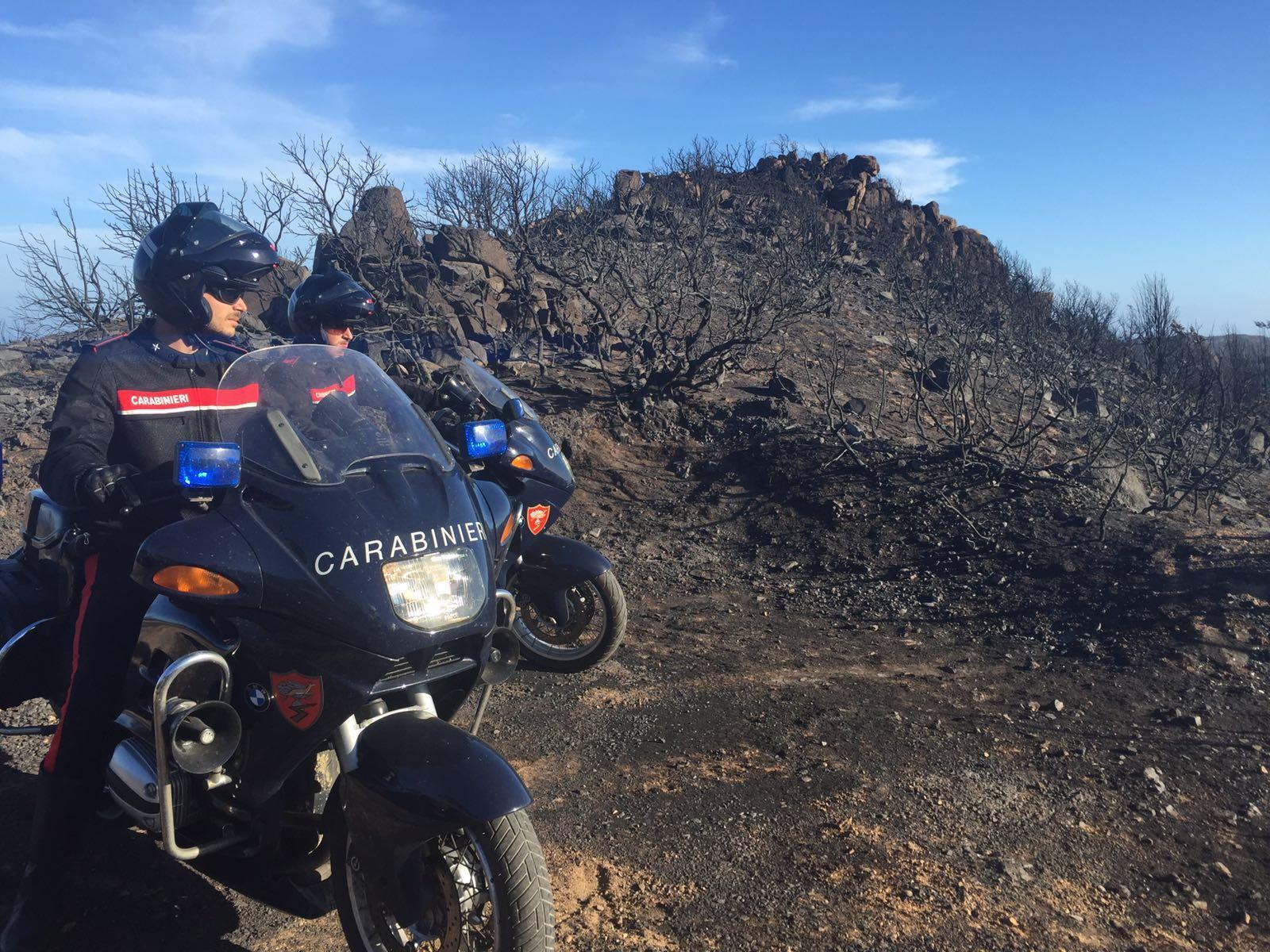 Incendi, ancora fiamme a Santa Margherita di Pula: evacuate alcune case