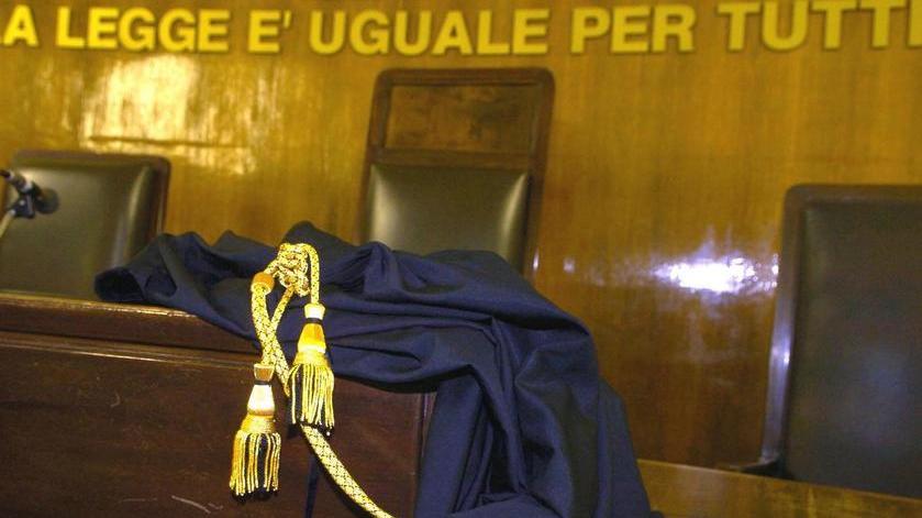 Sesso con minorenni due adulti sotto processo