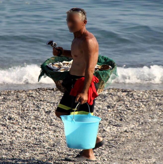 Botte in spiaggia per il dominio del cocco 
