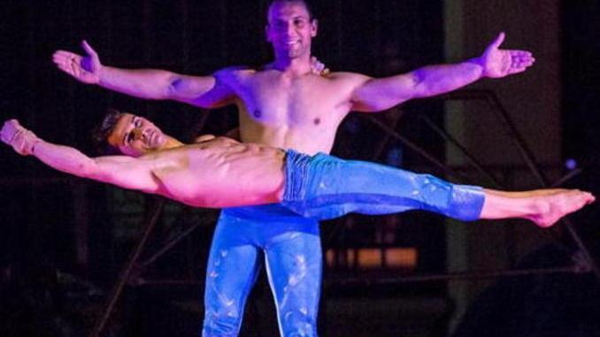 Notte Bianca gli acrobati volanti in “Osa”