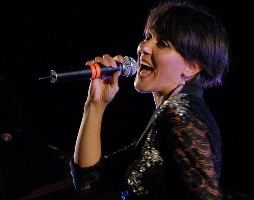 Con Simona Molinari emozioni tra pop e jazz 
