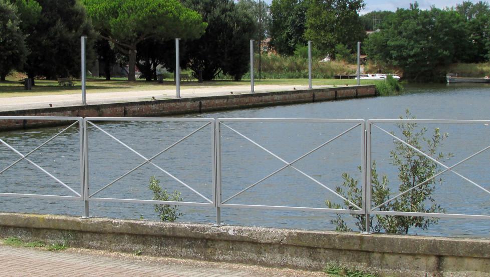 La Darsena prende vita Bar galleggiante e giochi bimbi 
