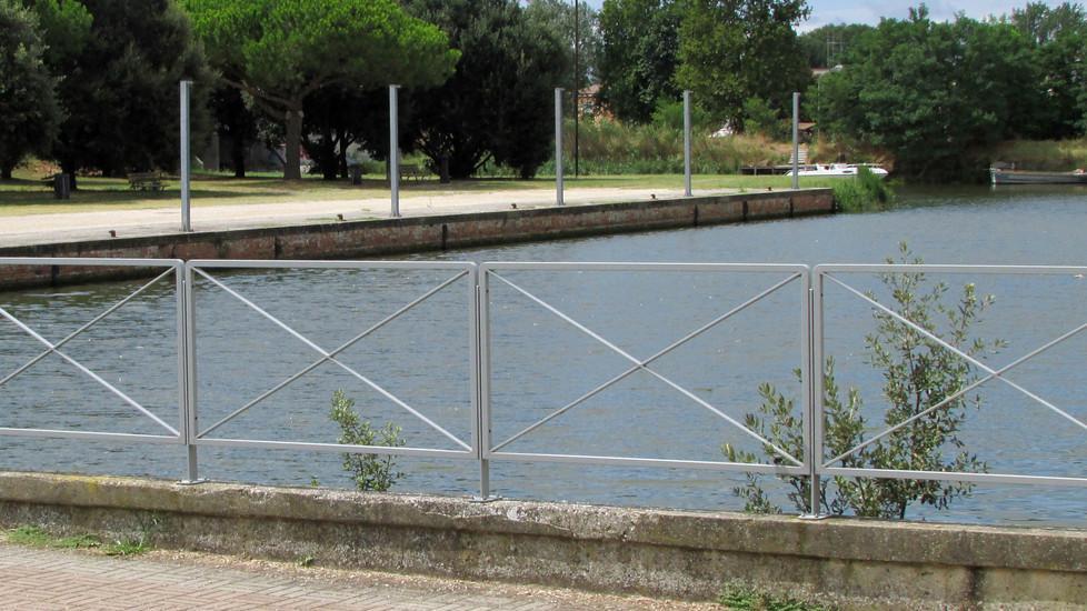 La Darsena prende vita Bar galleggiante e giochi bimbi