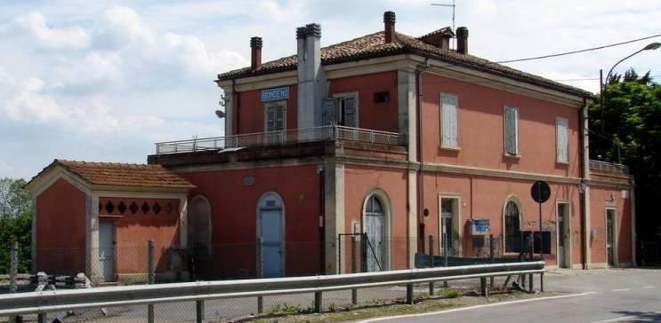 Sbandati nell’ex stazione Trovati materassi e vestiti 