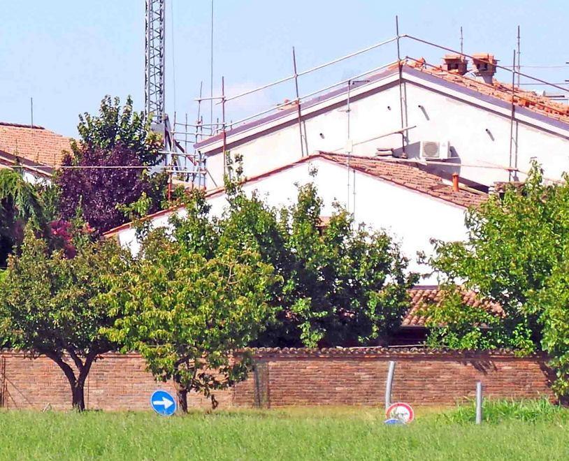 Ferrara, espulso per terrorismo «Perché su quei siti? Era l’altra campana» 