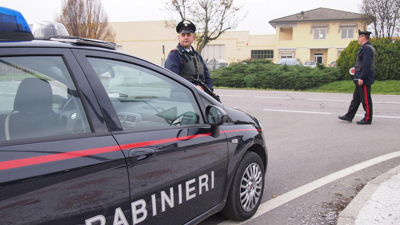 Reagisce al rapinatore e salva l'orologio