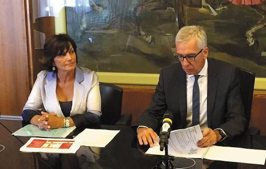 L'assessore Maria Grazia Piras e il governatore Francesco Pigliaru
