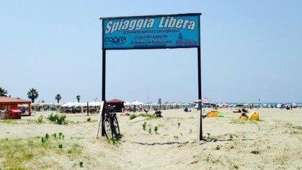 Spiaggia libera blindata per le notti di Ferragosto