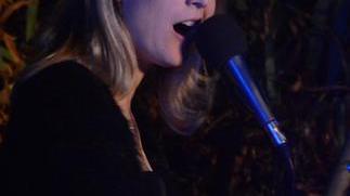 Il piano di McKenzie canta l’amore