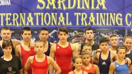 I giovani e la lotta training camp Athlon al PalaSerradimigni
