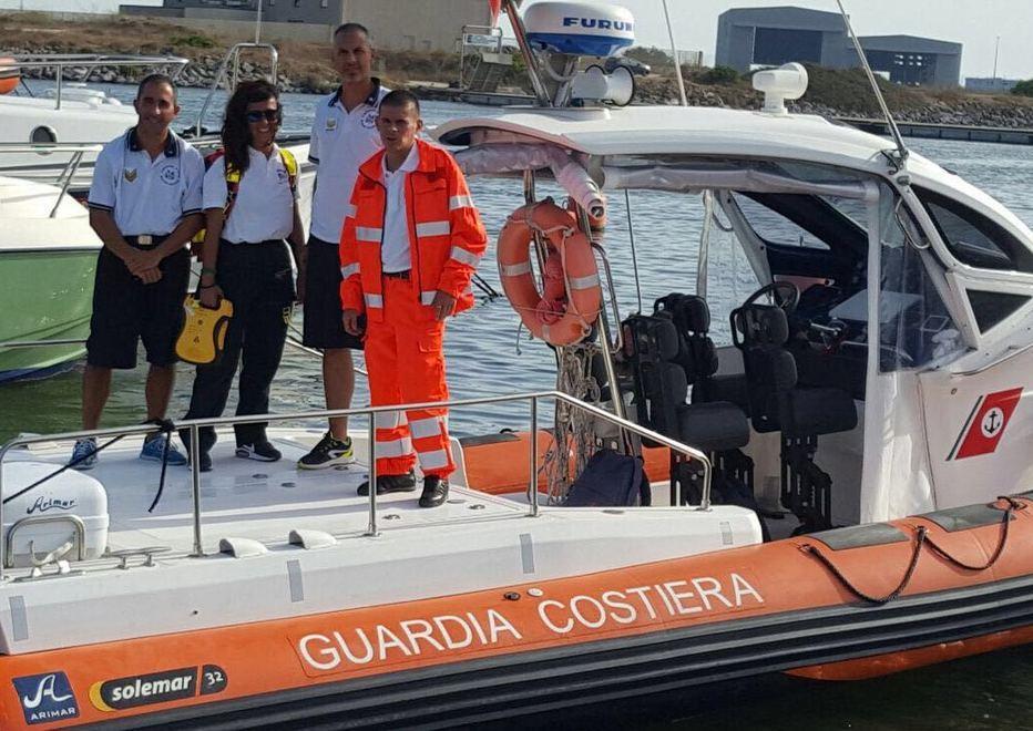 Volontari Cisom con la Guardia costiera