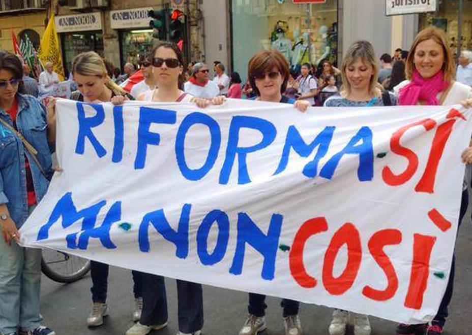 Caos insegnanti, scatta la diffida 