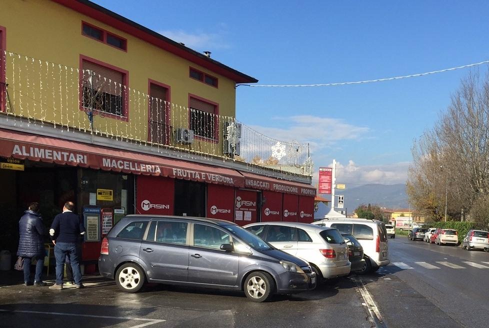 La rissa è avvenuta nella strada vicino al parcheggio