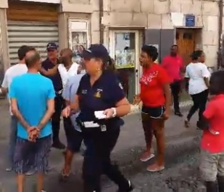 Sassari, alta tensione nel Corso basso. Gli abitanti: «Intervenite» 