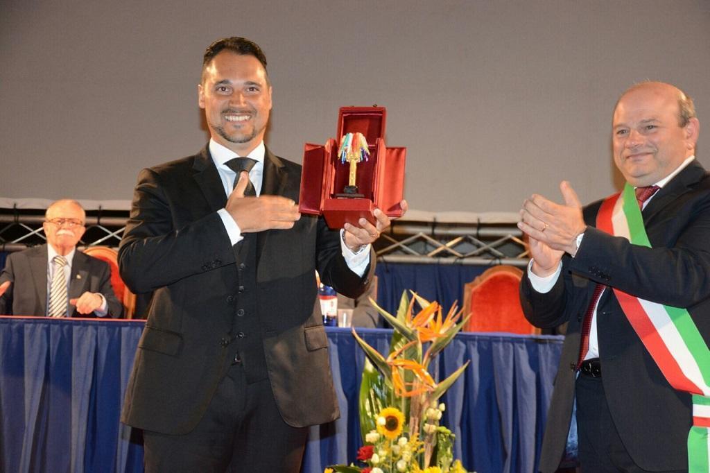 Il tenore Francesco Demuro e il sindaco Nicola Sanna