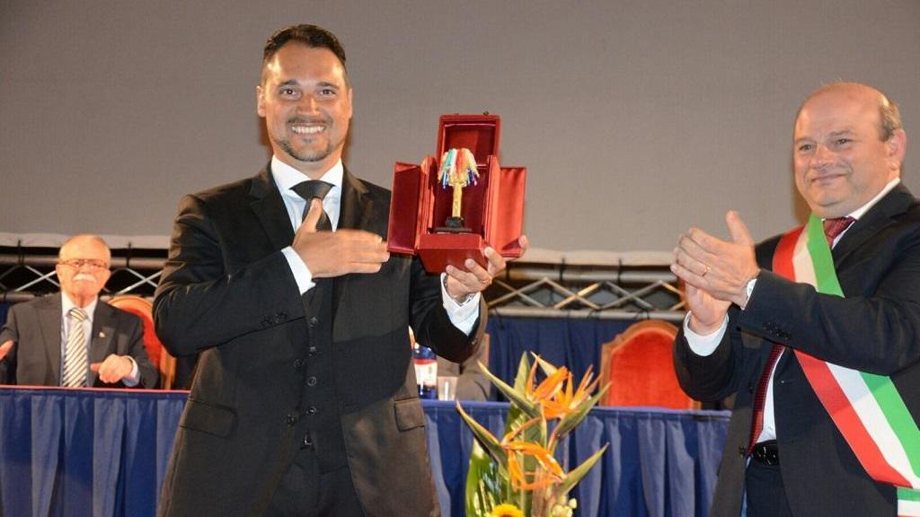 Il tenore Francesco Demuro e il sindaco Nicola Sanna