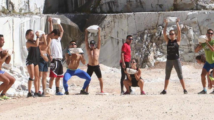 Alle cave come in palestra: tra il marmo l'allenamento per la CrossXMarble race