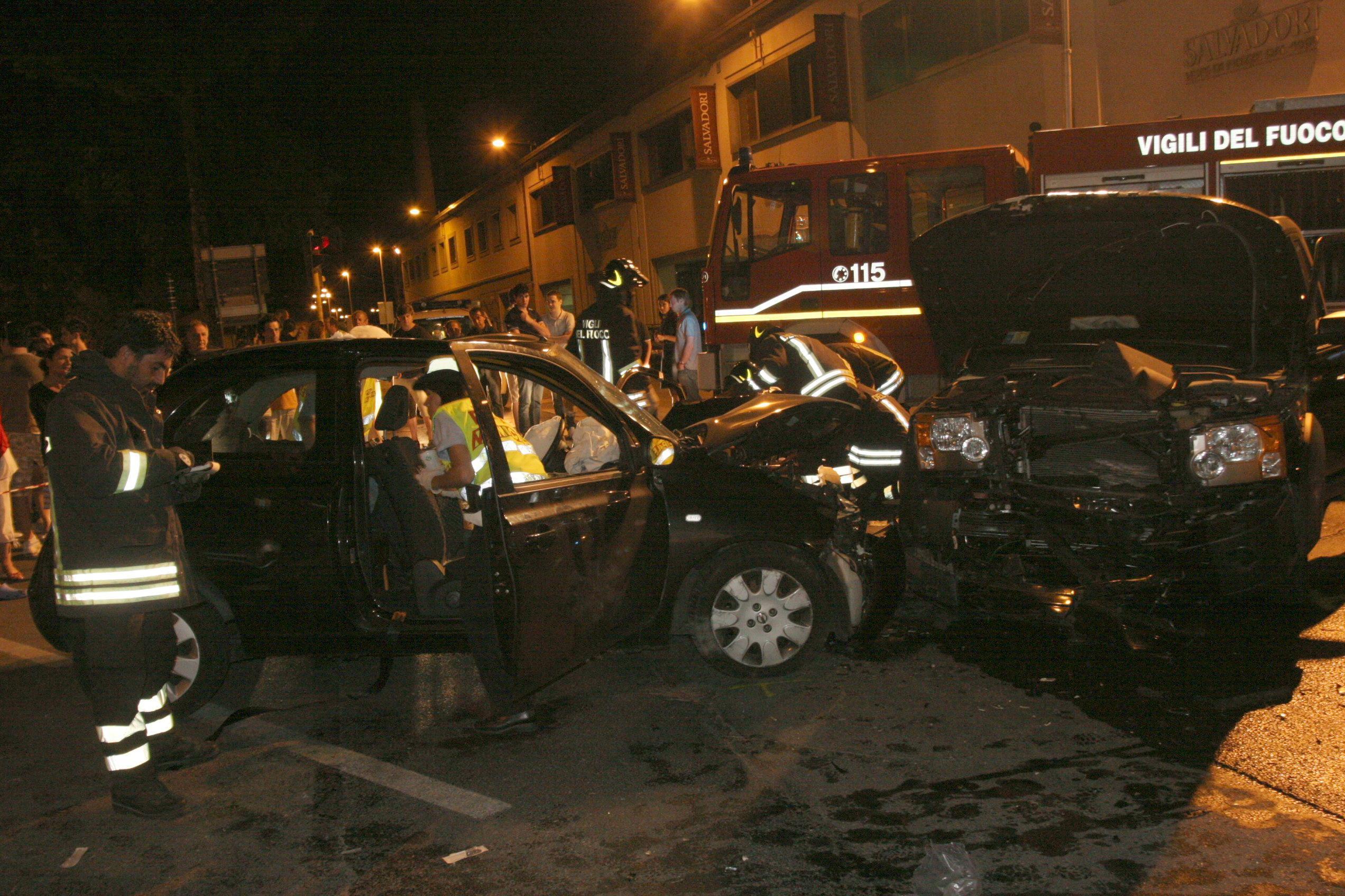 Unos contro tra auto all'icrocio di via Arcangeli (foto d'archivio) 